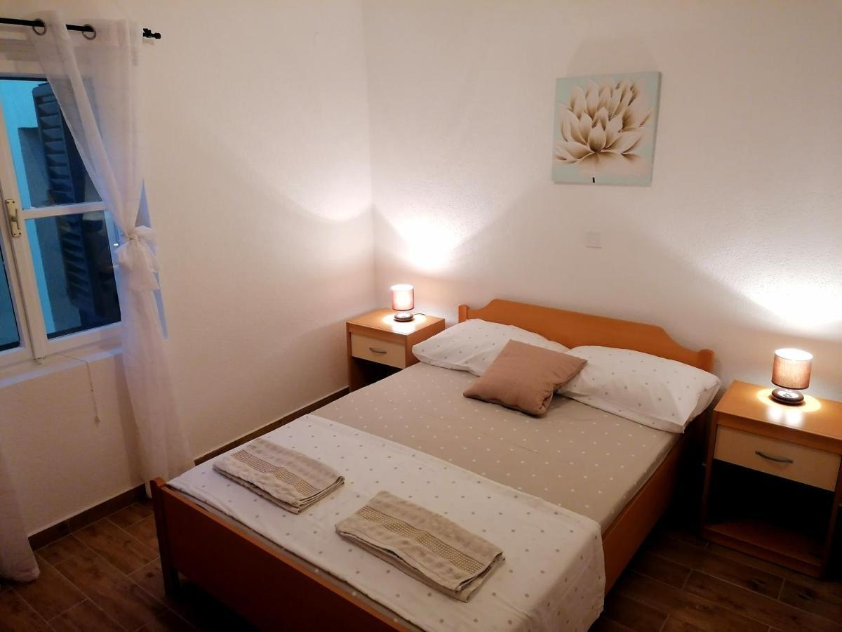 Apartments Amfora Gdinj Eksteriør bilde