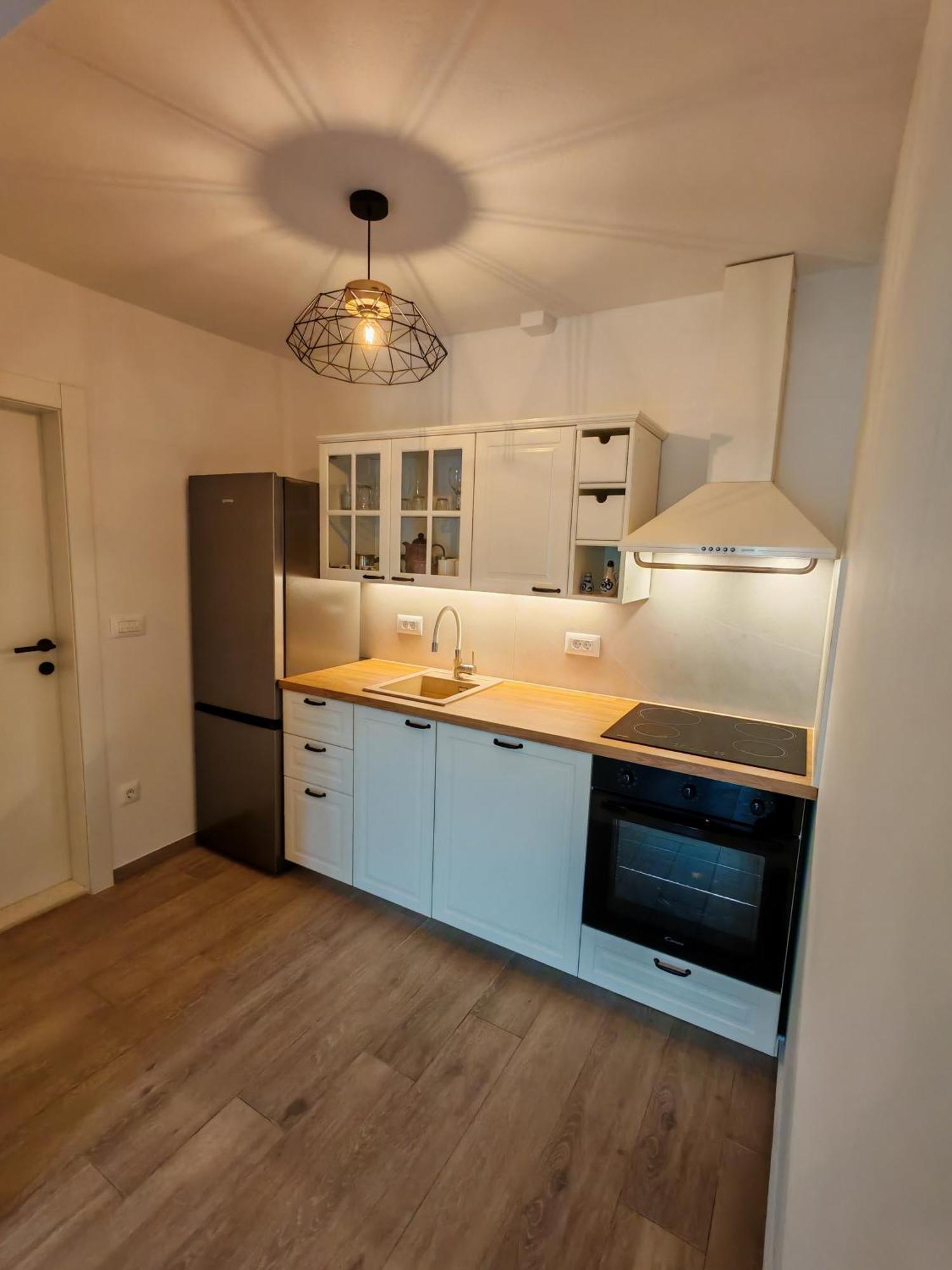 Apartments Amfora Gdinj Eksteriør bilde